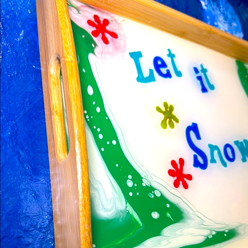 LG. SERVING TRAY Let it Snow' Design solid with handles - Picture 2 of 9